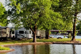 Photograph of Treasure Isle RV Park, Hot Springs
