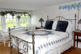 Photograph of Maguire House Bed & Breakfast, Elkins