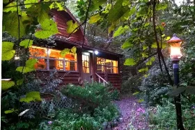 Photograph of Spring Ridge Cabin, Mena