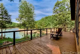 Photograph of Beaver Lake Vacation Rentals, Garfield