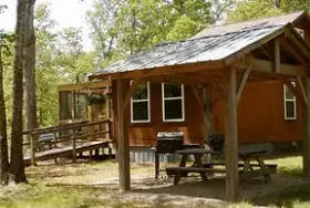 Photograph of Redbud Cottage, Yellville