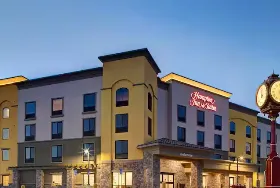 Photograph of Hampton Inn, Marina