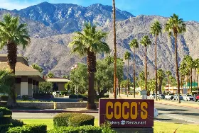 Photograph of Coco's Bakery Restaurant, Torrance
