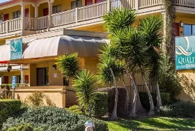 Photograph of Quality Inn, Oakland