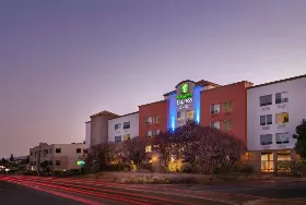Photograph of Holiday Inn Express, Belmont