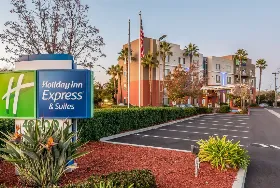 Photograph of Holiday Inn Express, Fremont