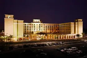 Photograph of DoubleTree Suites by Hilton Hotel Anaheim Resort - Convention Center, Anaheim