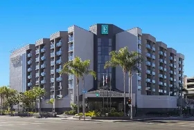Photograph of Embassy Suites, Los Angeles