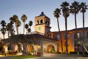 Photograph of Embassy Suites, Lompoc