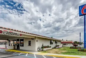 Photograph of Motel 6, Manteca