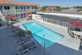 Photograph of Motel 6, Lancaster