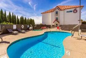 Photograph of Motel 6, Dixon