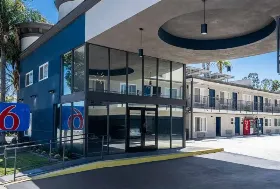 Photograph of Motel 6, Anaheim