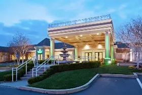 Photograph of Holiday Inn Redding, Redding
