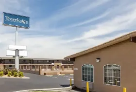 Photograph of Travelodge, Victorville