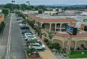 Photograph of Howard Johnson, Buena Park