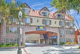Photograph of Days Inn, Lawndale