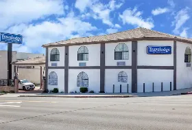 Photograph of Travelodge, Harbor City