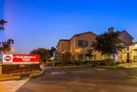 Photograph of Best Western Route 66 Glendora Inn, Glendora