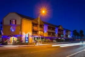 Photograph of Best Western Harbour Inn & Suites, Sunset Beach