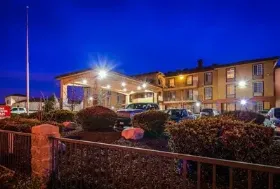 Photograph of Best Western Country Park Hotel, Tehachapi