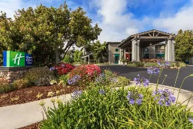 Photograph of Holiday Inn Express, Carpinteria