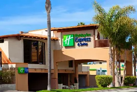 Photograph of Holiday Inn Express, Solana Beach