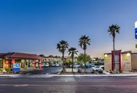Photograph of Best Western Desert Villa Inn, Barstow
