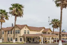 Photograph of Days Inn, Westley
