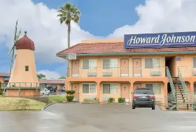 Photograph of Howard Johnson, Ceres