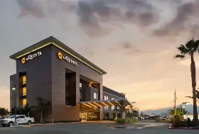 Photograph of La Quinta Inn & Suites, Morgan Hill