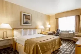 Photograph of Quality Inn, Petaluma