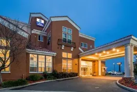 Photograph of Best Western I - 5 Inn & Suites, Lodi