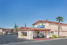 Photograph of Days Inn, Yuba City