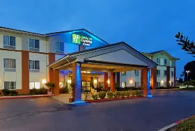 Photograph of Holiday Inn Express, San Pablo