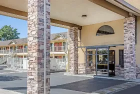 Photograph of Quality Inn, Woodland