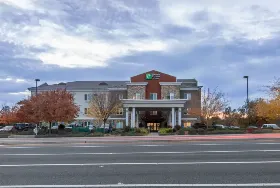 Photograph of Holiday Inn Express & Suites, Roseville