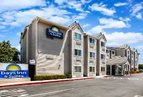 Photograph of Days Inn, Antioch