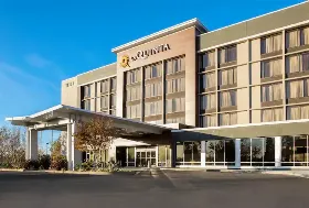 Photograph of La Quinta Inn & Suites, Rancho Cordova