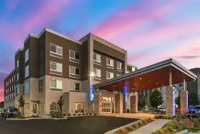 Photograph of Holiday Inn Express, Suisun City