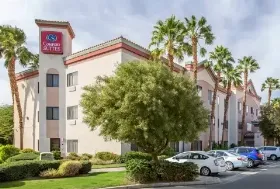 Photograph of Comfort Suites, Palm Desert