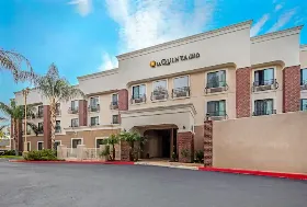 Photograph of La Quinta Inn & Suites, Temecula