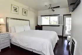 Photograph of Malibu Country Inn, Malibu