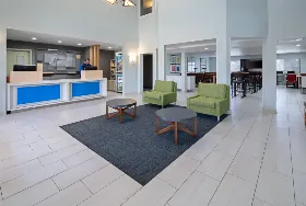 Photograph of Holiday Inn, Watsonville