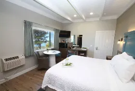 Photograph of Castle Inn By The Sea, Cambria