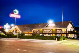 Photograph of Pea Soup Andersens Inn, Buellton