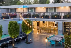 Photograph of Hotel Lucent, Menlo Park