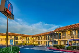 Photograph of Motel 6, Vallejo