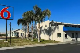 Photograph of Motel 6, Delano