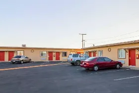 Photograph of Motel 6, Hesperia